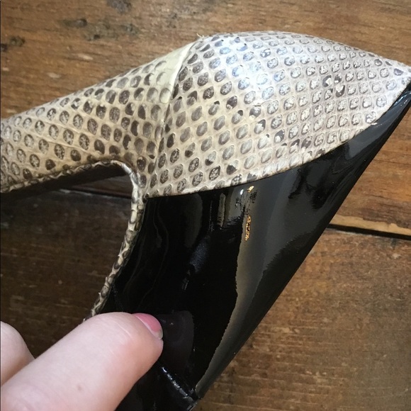 CHLOE BLK PAT/SNAKE ROUND TOE STACK HEEL PUMP *8.5 - Picture 8 of 15